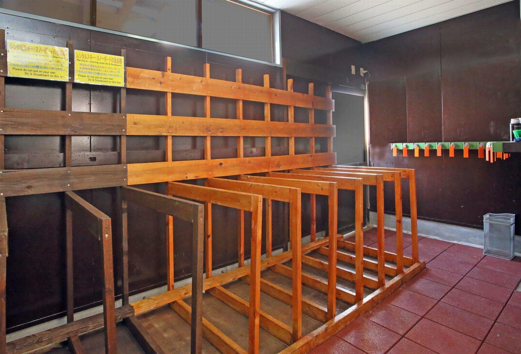 Nozawaonsen Guest House Miyazawa מראה חיצוני תמונה